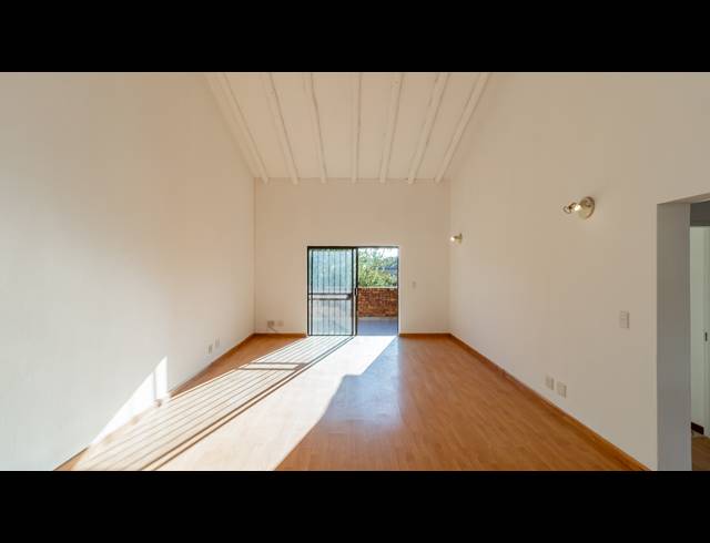 2 BEDROOM SECTIONAL TITLE TO LET IN NORTH RIDING